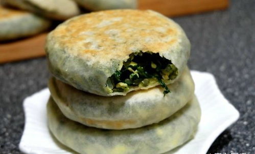 1斤薺菜,加3個雞蛋1把粉條,做兩鍋餡餅,薄皮大餡,全家吃美了